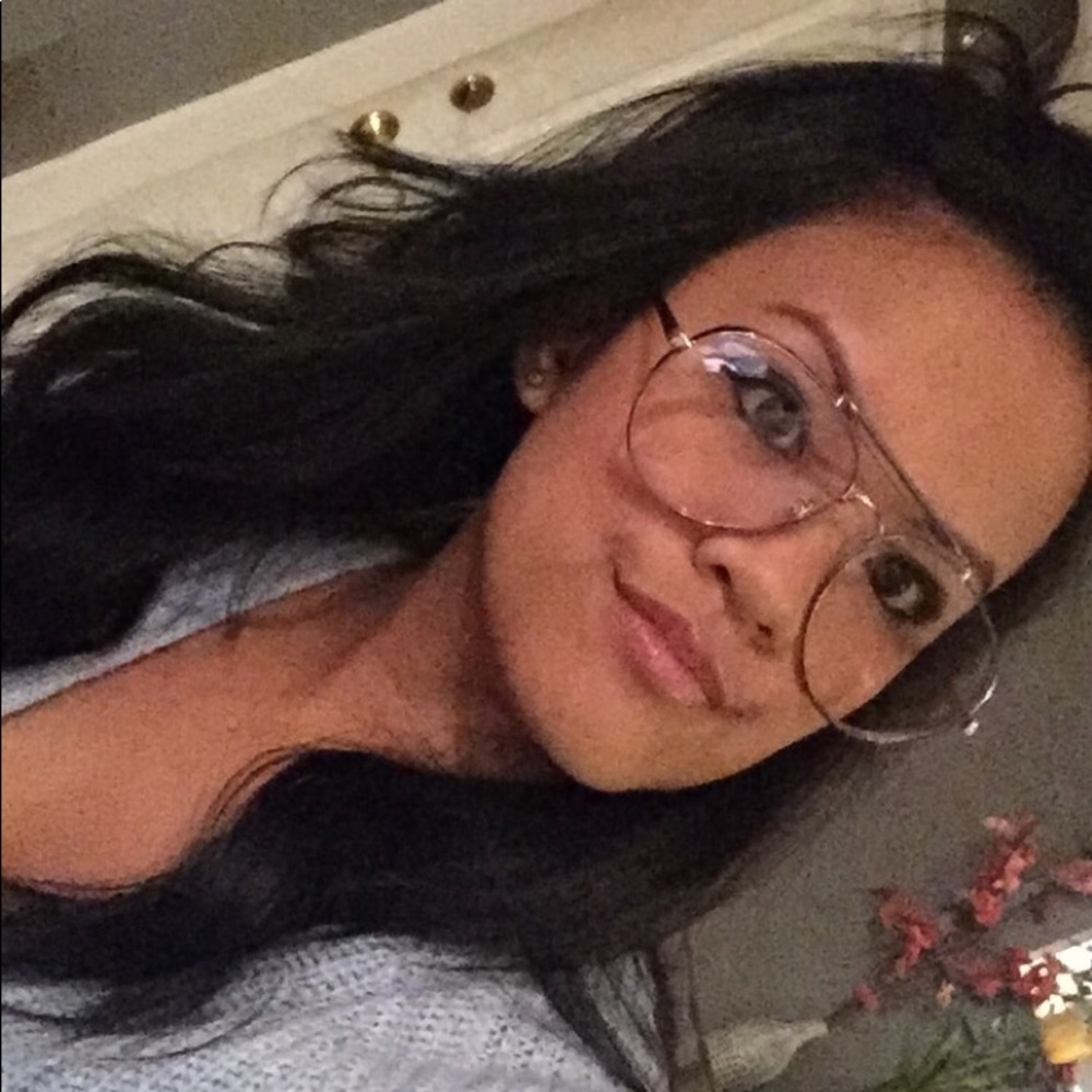 DONATED: F21 | Readers